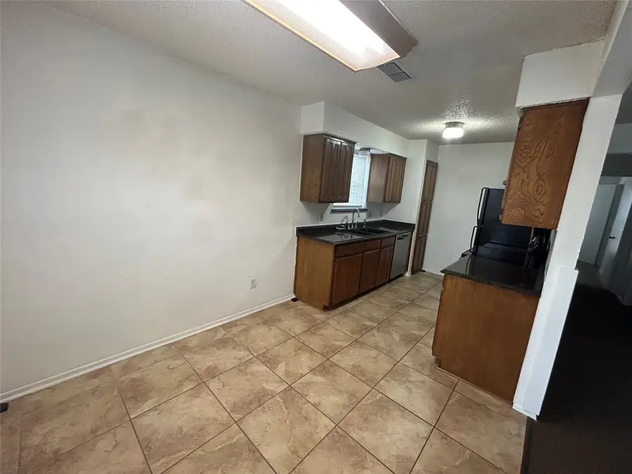 6245 Melinda Drive, Watauga, TX 76148 - Image #3