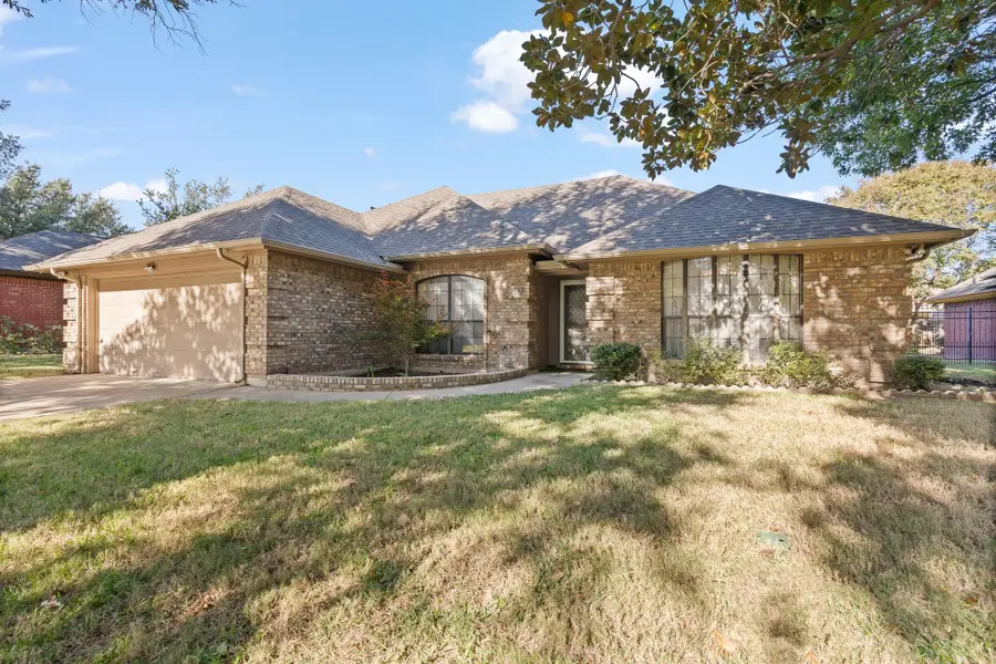 149 Sandlewood Lane, Burleson, TX 76028 - Image #3