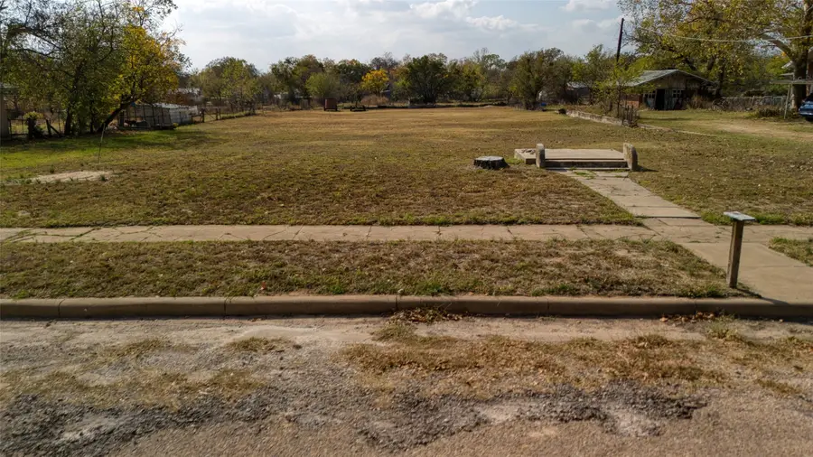 428 W Roberts Street, Gorman, TX 76454 - Image #3