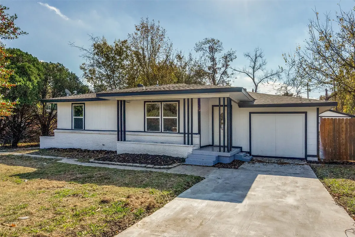 901 Woodleigh Drive, McKinney, TX 75069 - Image #1