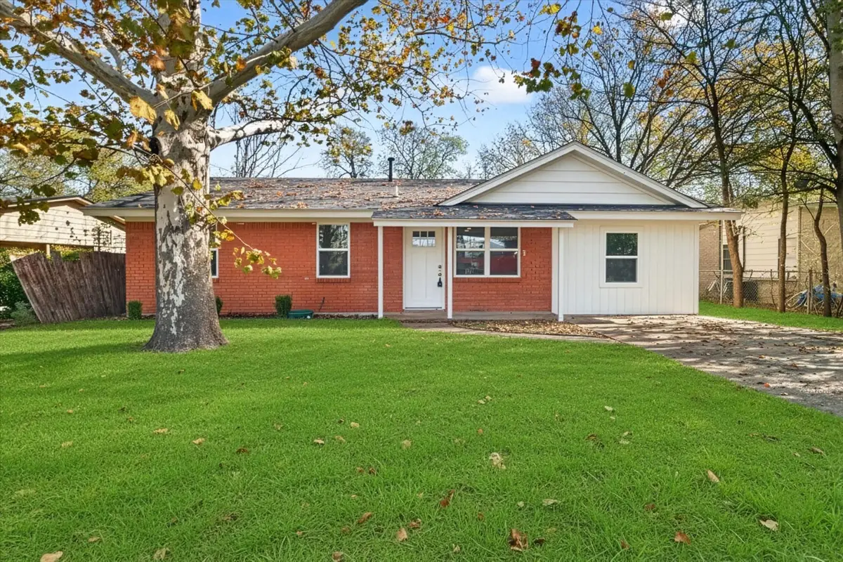 908 N 8th Street, Sanger, TX 76266 - Image #1