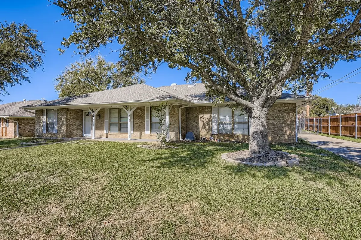 2801 Peachtree Lane, Pantego, TX 76013 - Image #1