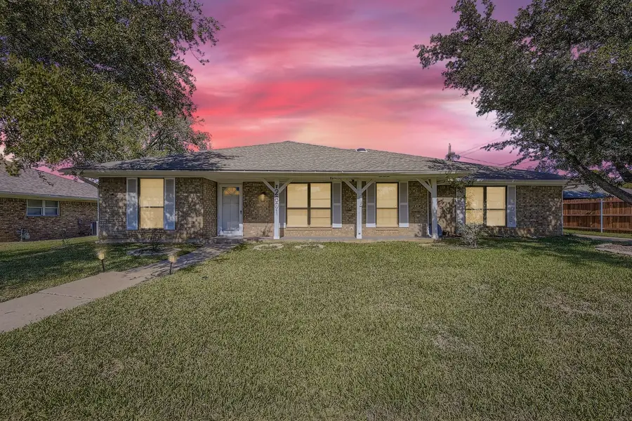 2801 Peachtree Lane, Pantego, TX 76013 - Image #3