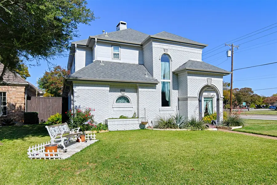 501 Farine Drive, Irving, TX 75062 - Image #2