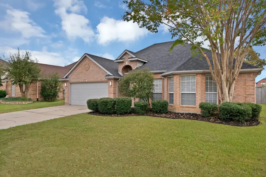 1502 Oxford Drive, Mansfield, TX 76063 - Image #3