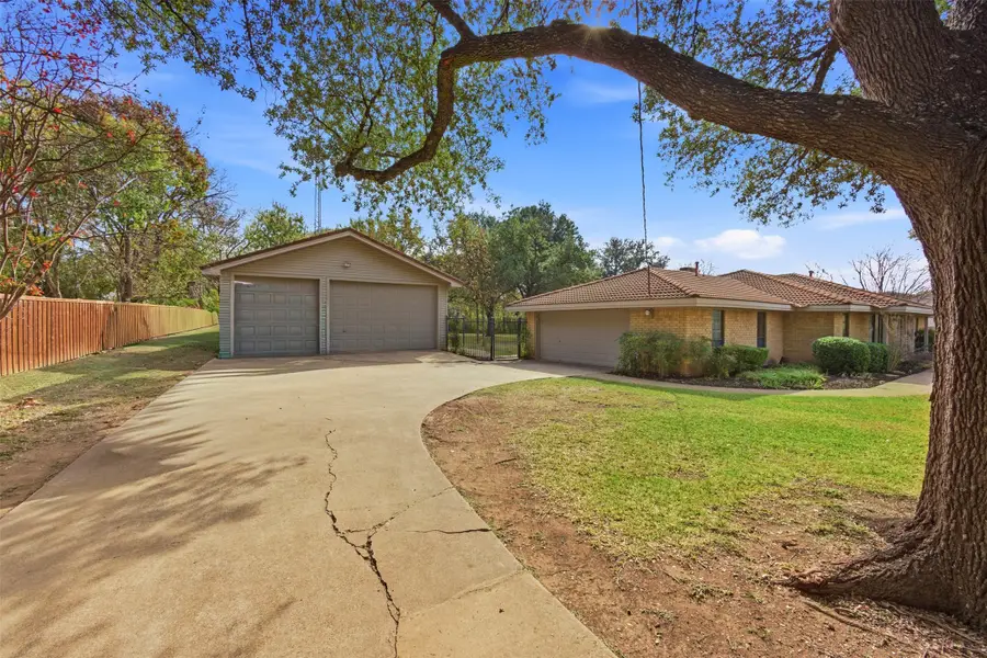 1106 S Greenstone Lane, Duncanville, TX 75137 - Image #3