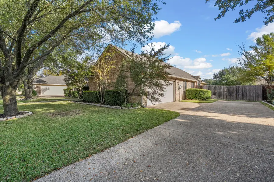 302 Canterbury Drive, Waco, TX 76712 - Image #3