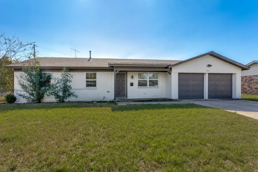 809 Michelle Drive, Everman, TX 76140 - Image #2