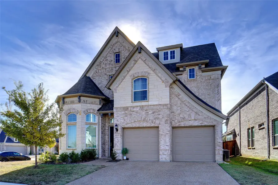 1237 Stagecoach Trail, Justin, TX 76247 - Image #3