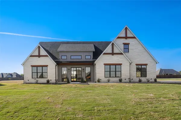 207 Stuart Street, Paradise, TX 76073