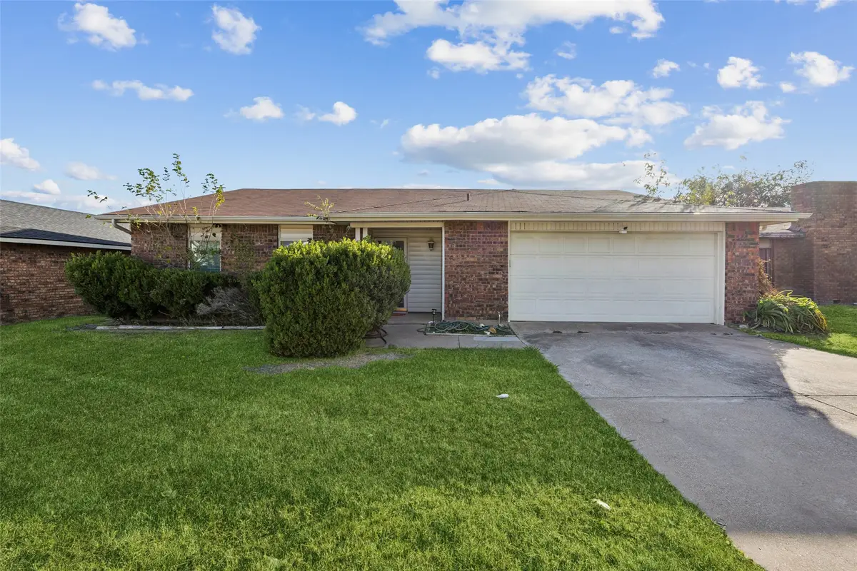 7512 Whitewood Drive, Fort Worth, TX 76137 - Image #1