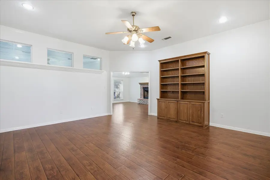 2808 Weylene Paseo, Granbury, TX 76049 - Image #3