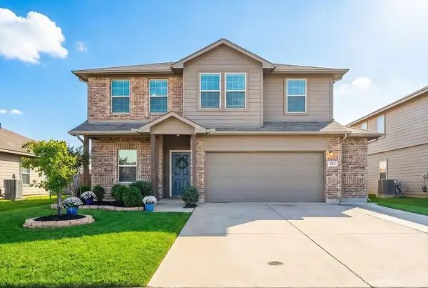 313 Countryside Drive, Aubrey, TX 76227