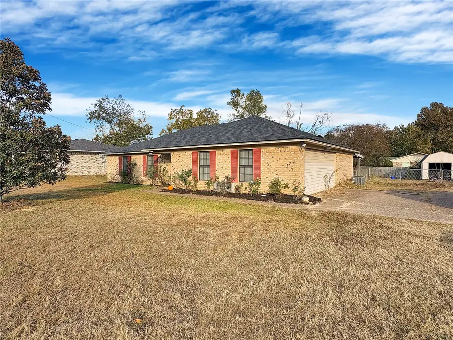 314 Mt. Sylvan, Lindale, TX 75771 - Image #2