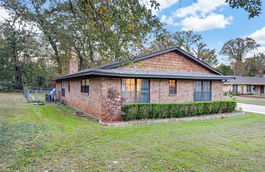 153 Circle Drive, Denison, TX 75021 - Image #2