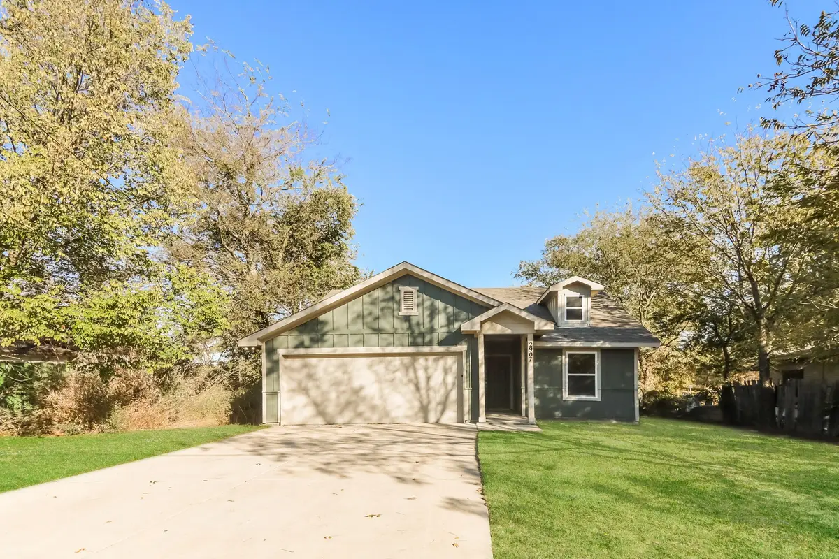 2907 Texas Street, Greenville, TX 75401 - Image #1