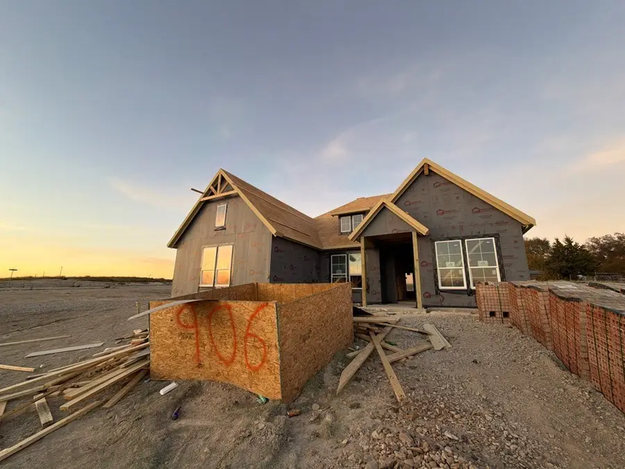 906 Perrin Lane, Van Alstyne, TX 75495 - Image #2