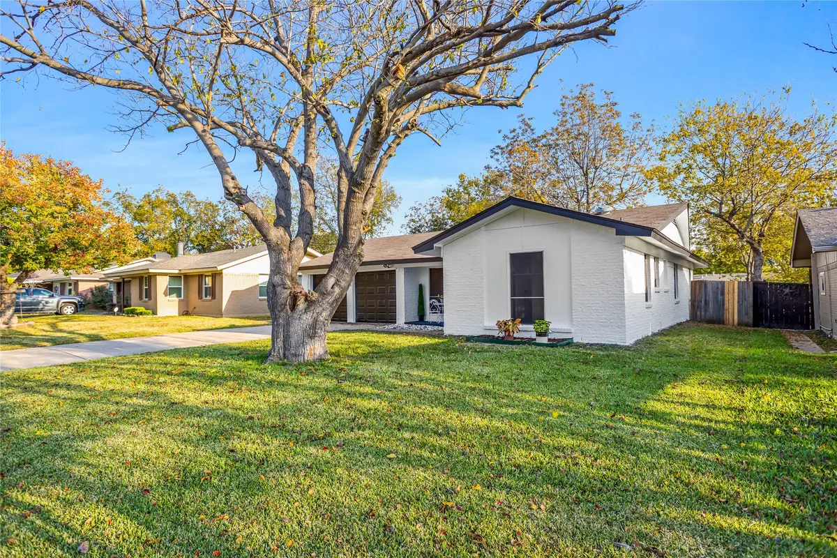 2708 Driftwood Drive, Mesquite, TX 75150 - Image #1