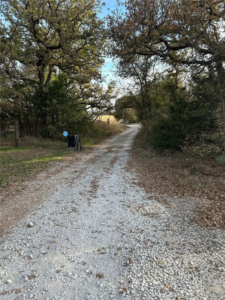 1721 Prarie Grove Rd, Valley View, TX 76272 - Image #3