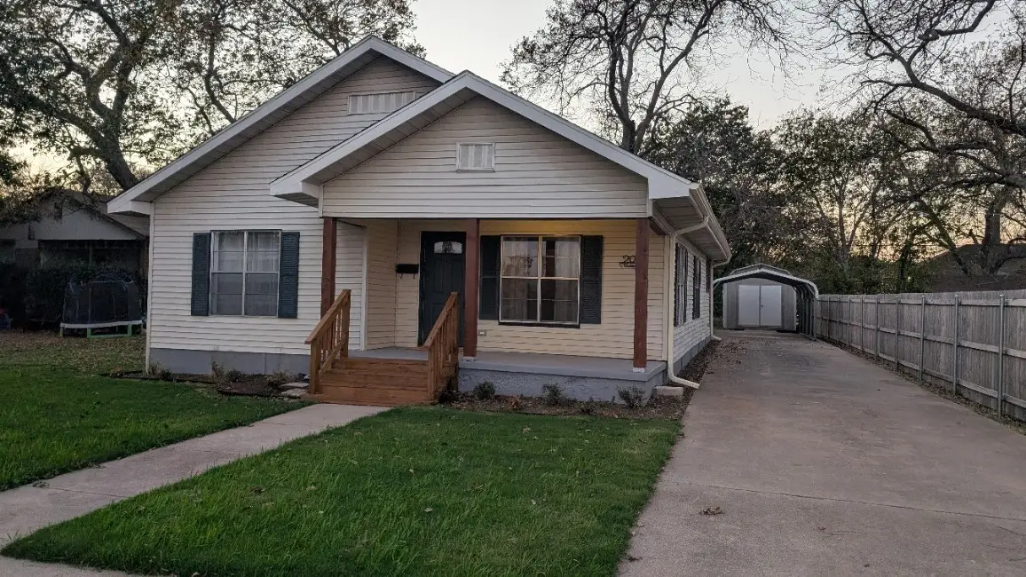 206 S Washington Street, West, TX 76691 - Image #1