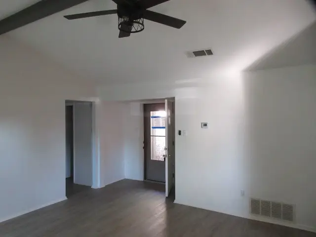 650 Deborah Court, Burleson, TX 76028 - Image #3