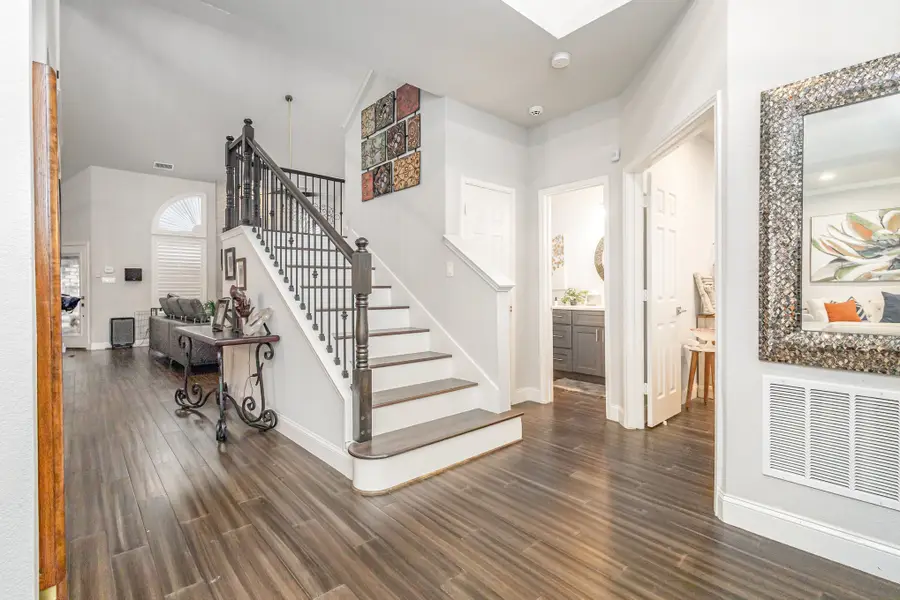 544 Saddle Head Drive, Desoto, TX 75115 - Image #2