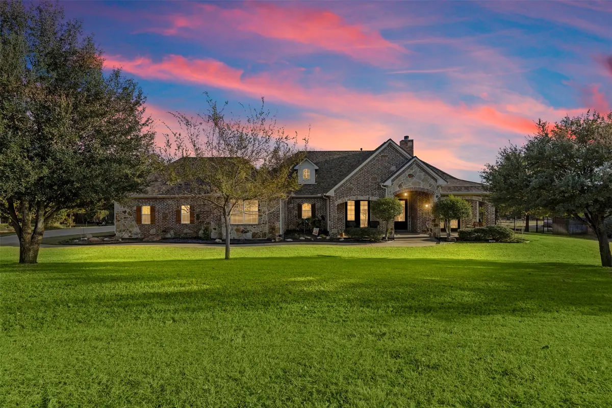 7216 Hinton Drive, Mansfield, TX 76063 - Image #1