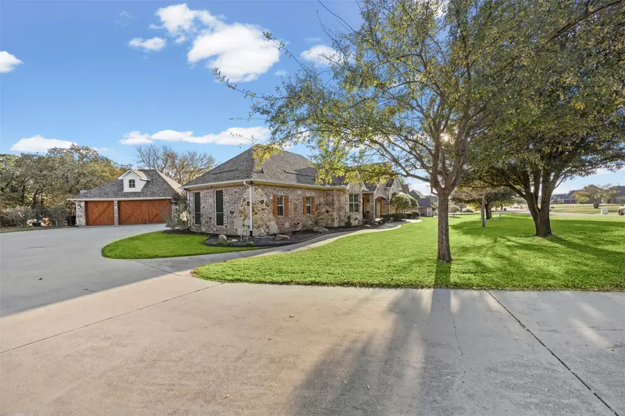 7216 Hinton Drive, Mansfield, TX 76063 - Image #3