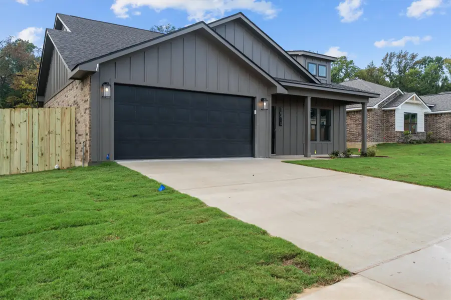 16410 Crossing Circle, Lindale, TX 75771 - Image #3
