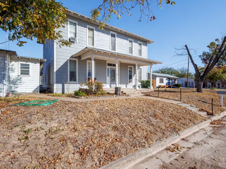 702 Avenue B, Santa Anna, TX 76878 - Image #3