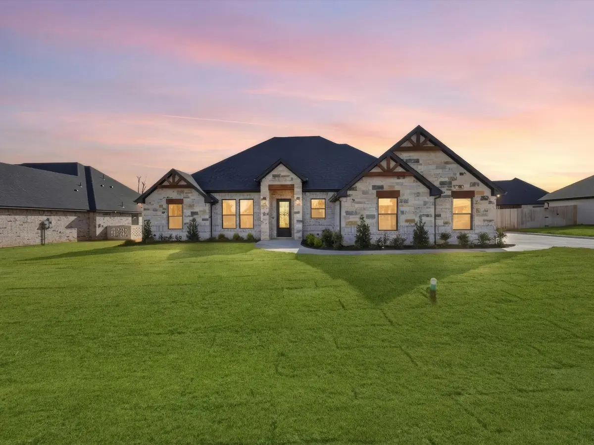 2168 Middlewood Circle, Granbury, TX 76049 - Image #1