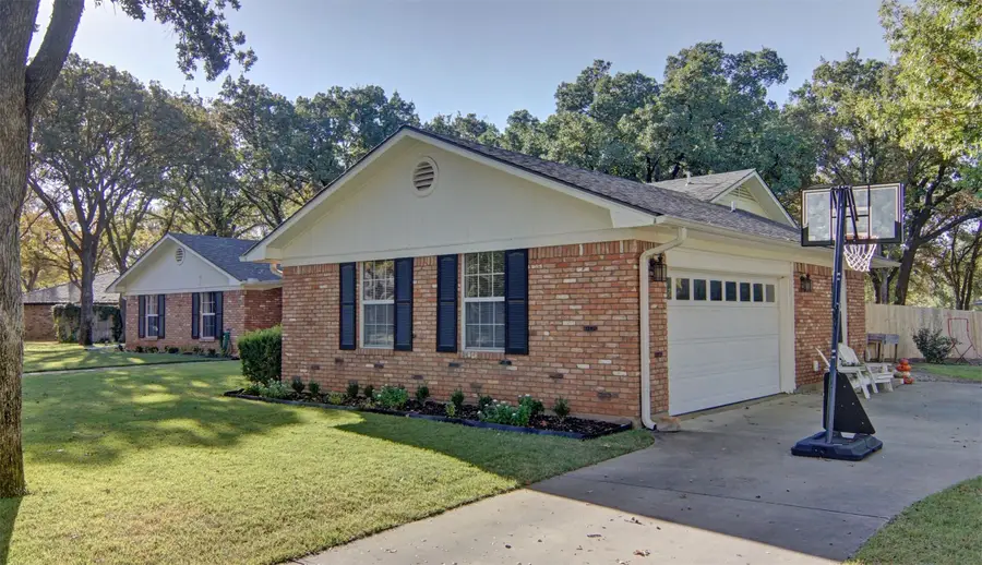 1300 Fisher Street, Graham, TX 76450 - Image #3