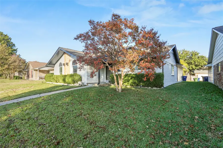 2118 Briarmeadow Drive, Garland, TX 75044 - Image #2