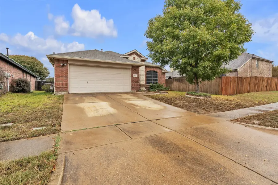 815 Bastrop Drive, Arlington, TX 76002 - Image #2