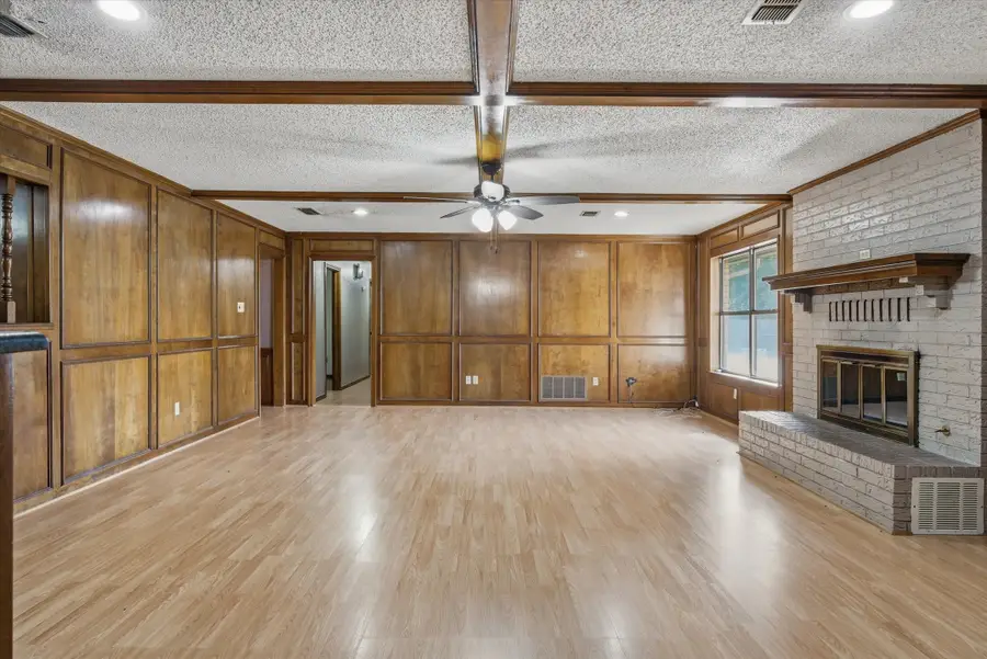 716 S Houston Street, Edgewood, TX 75117 - Image #3