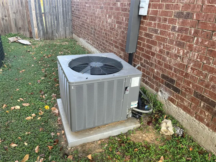 3216 Fountain Parkway, Fort Worth, TX 76053 - Image #3