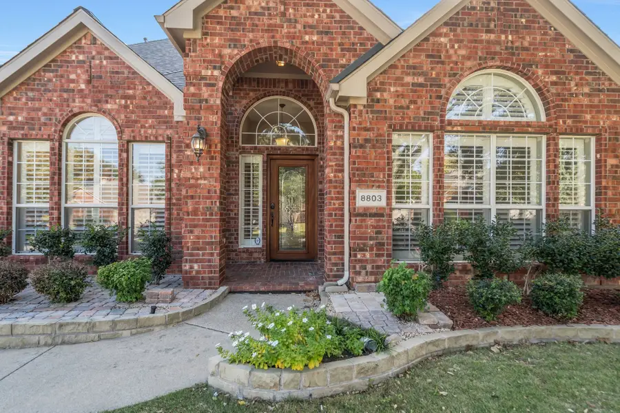 8803 Falcon View Drive, McKinney, TX 75072 - Image #3