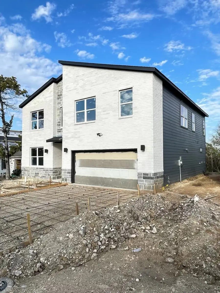 1326 Diceman Avenue, Dallas, TX 75203 - Image #2