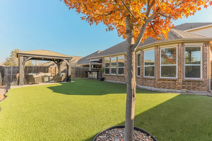 6516 Roaring Creek, Justin Roanoke, TX 76226 - Image #2