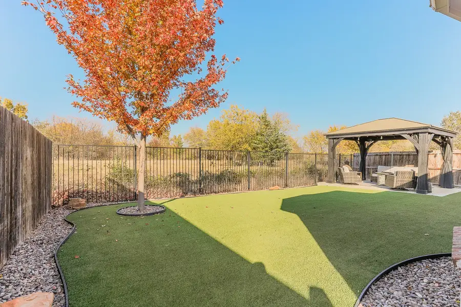 6516 Roaring Creek, Justin Roanoke, TX 76226 - Image #3