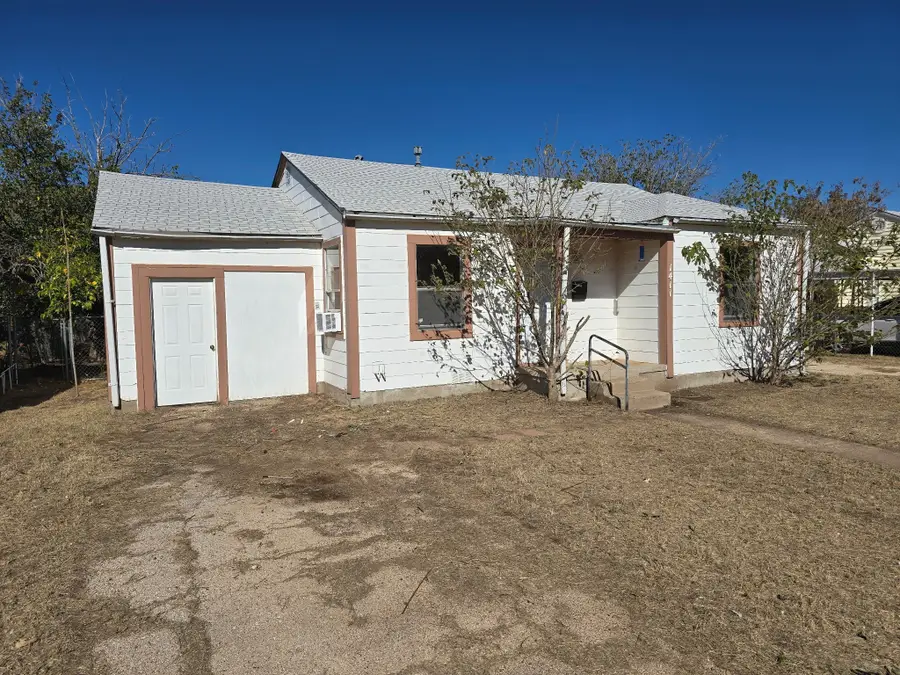 1411 E 11th Place, Big Spring, TX 79720 - Image #2