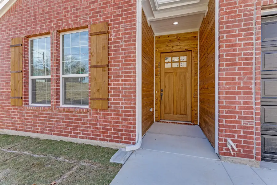 2612 Burchill Road, Fort Worth, TX 76105 - Image #2