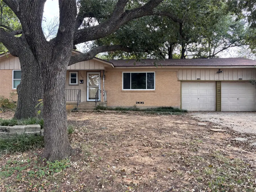 1209 Duncan Court, Arlington, TX 76013 - Image #2