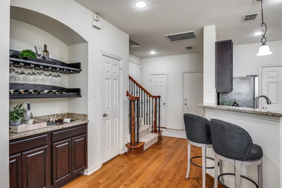 1720 Brookview Drive, Carrollton, TX 75007 - Image #3