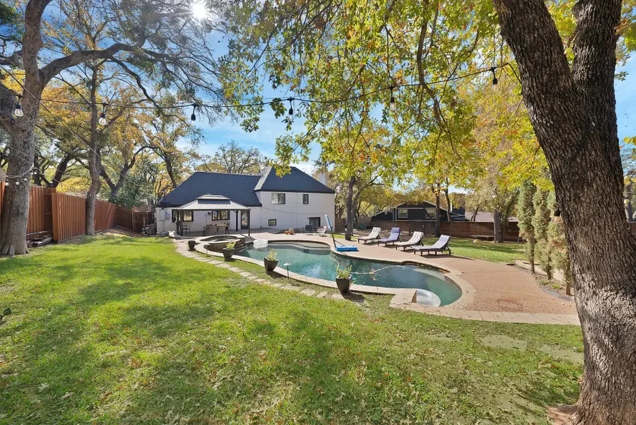 4105 Shady Valley Court, Arlington, TX 76013 - Image #2