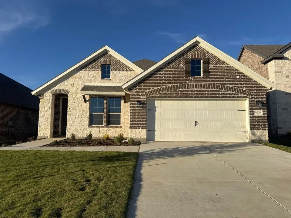 3525 Helena Street, Gainesville, TX 76240 - Image #1