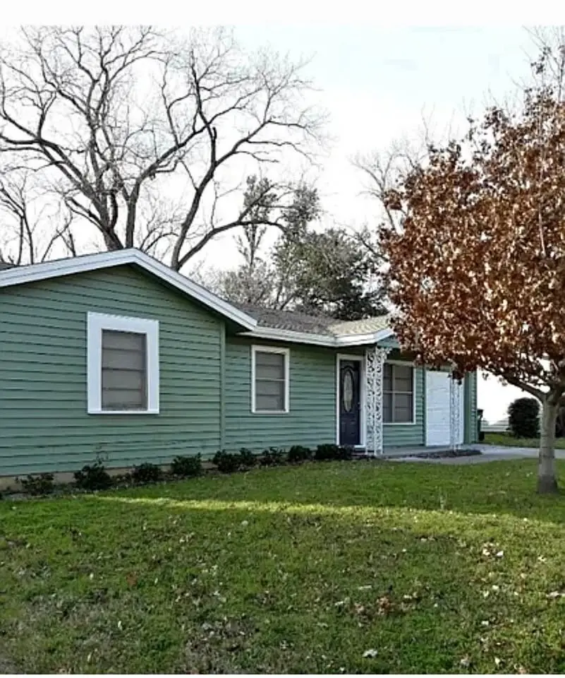 809 Milam Drive, Euless, TX 76039 - Image #1