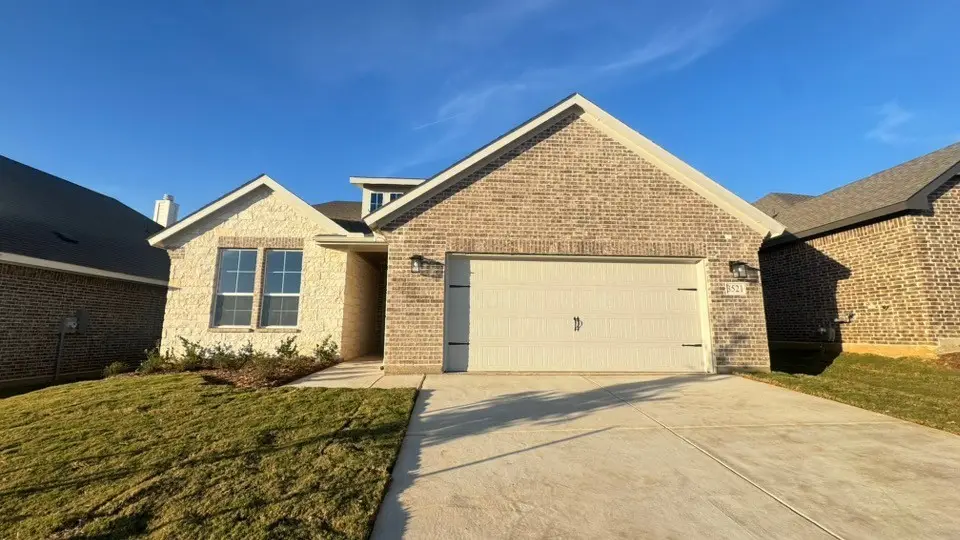 3521 Helena Street, Gainesville, TX 76240 - Image #1