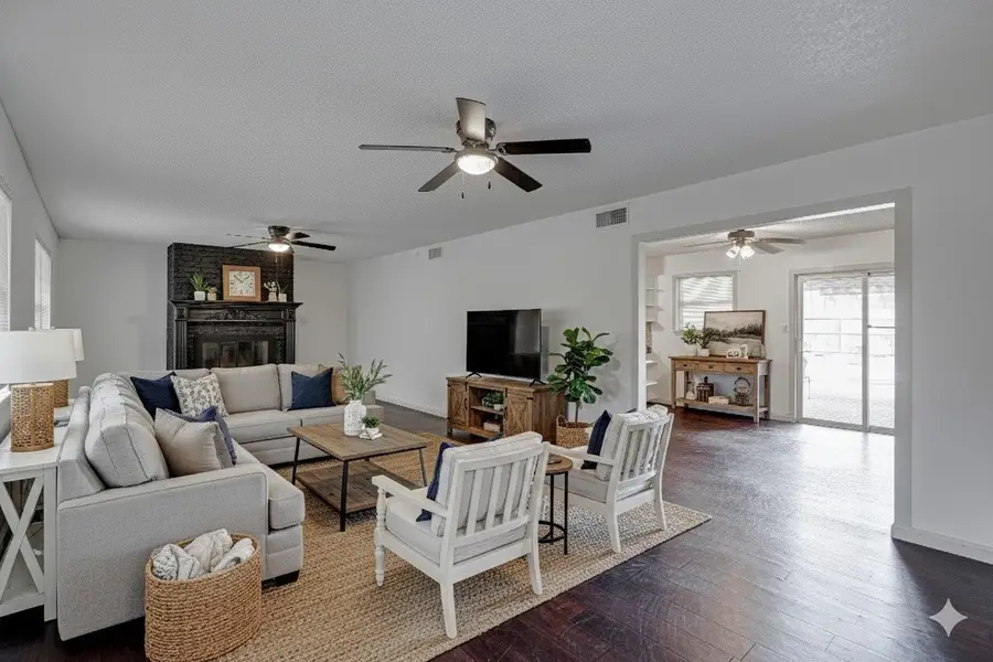 6207 Creek Crossing Road, Alvarado, TX 76009 - Image #2