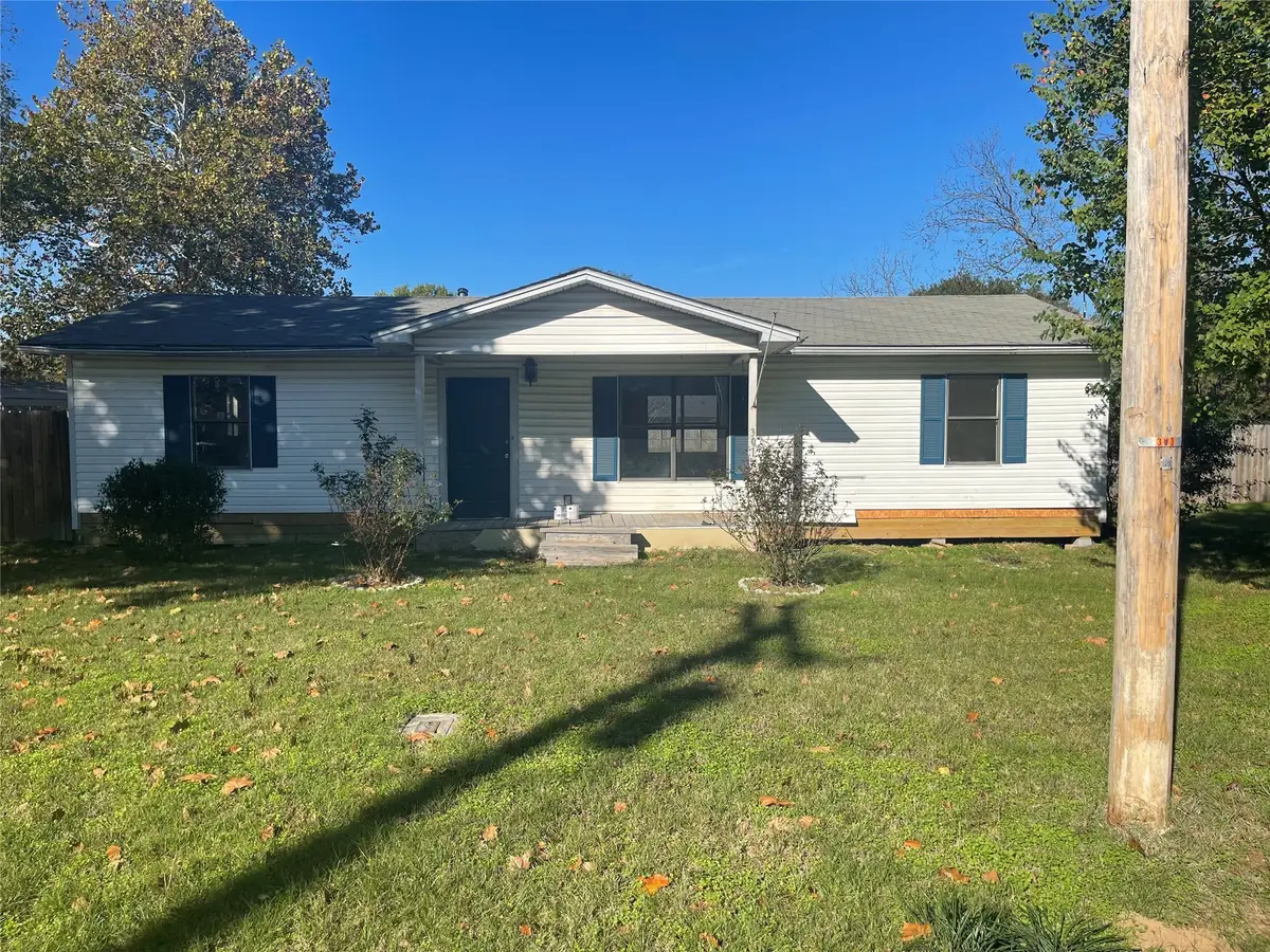 301 Walnut Street, Chandler, TX 75758 - Image #1